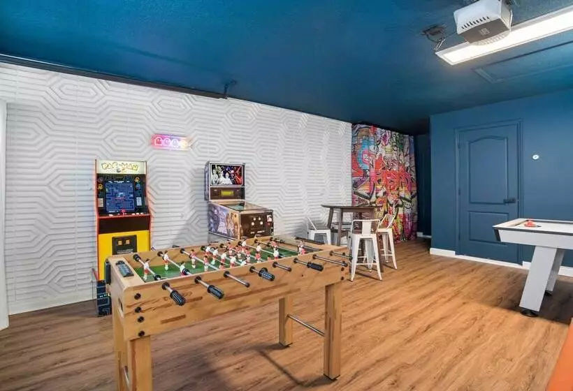 Davenport Vacation Home W/ Pool, Spa & Game Room!