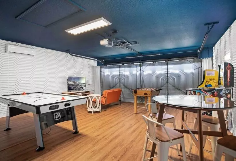 Davenport Vacation Home W/ Pool, Spa & Game Room!