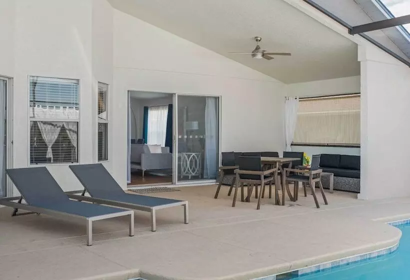 Davenport Vacation Home W/ Pool, Spa & Game Room!