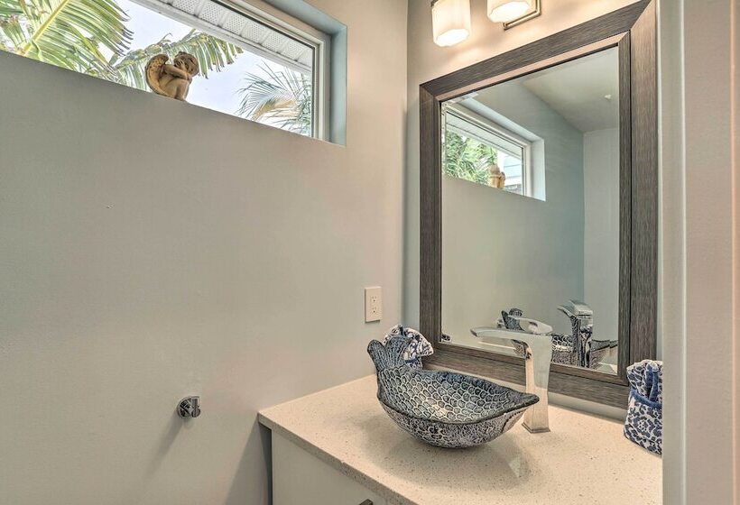 Treasure Island Gem W/ Dock: Walk To Beach