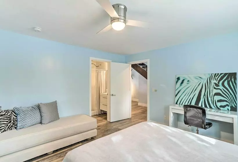 Treasure Island Gem W/ Dock: Walk To Beach