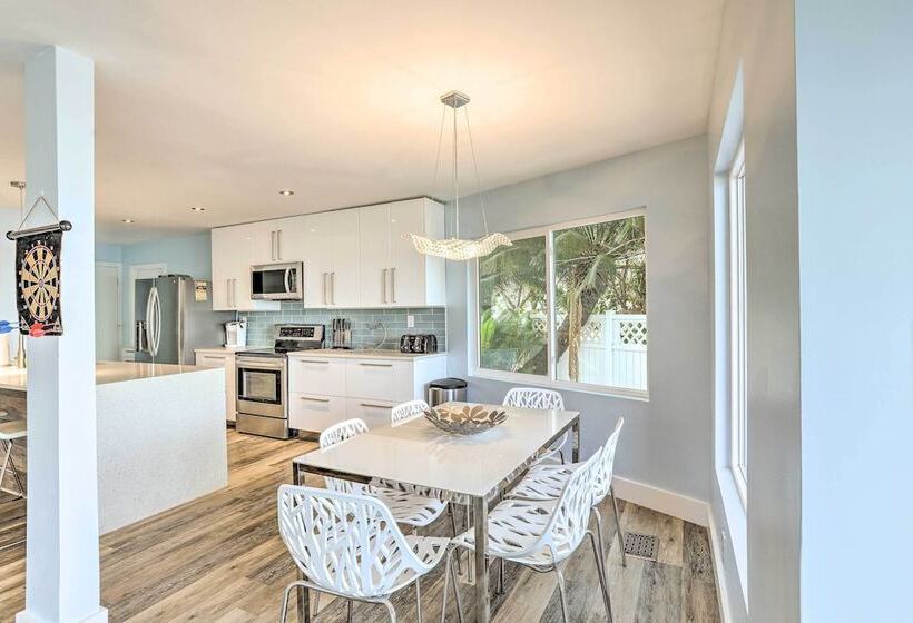 Treasure Island Gem W/ Dock: Walk To Beach