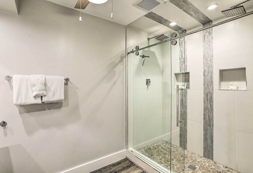 Treasure Island Gem W/ Dock: Walk To Beach