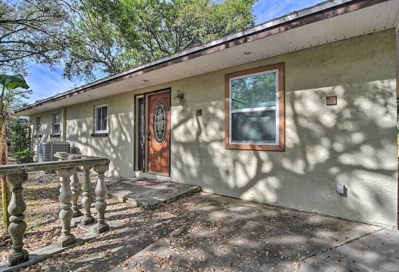 Updated Coastal Home ~ 6 Mi To St Pete Beach