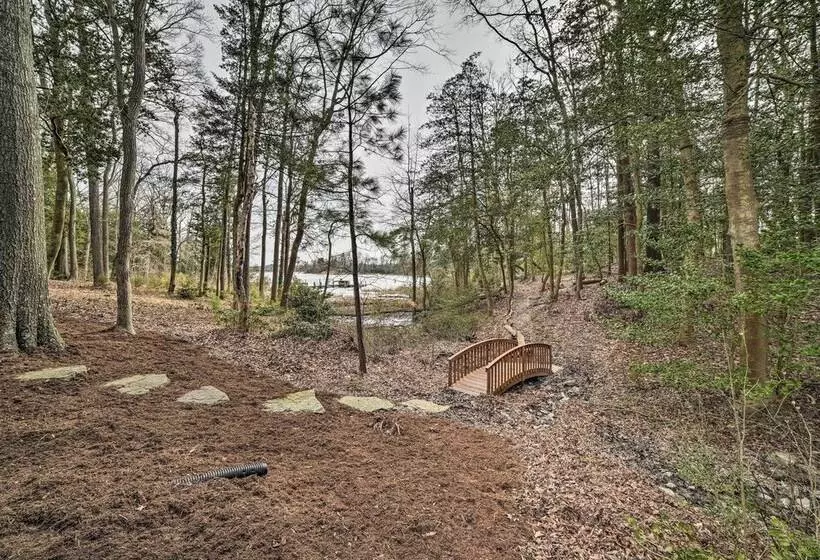 Waterfront Cottage W/ Fishing Dock & Fireplace!