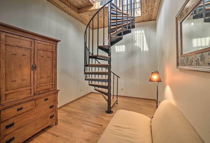 Waterfront Cottage W/ Fishing Dock & Fireplace!