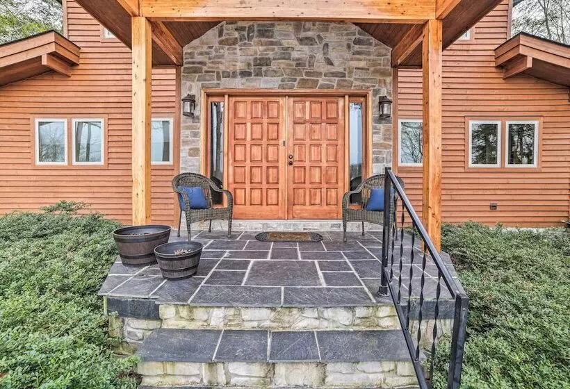 Waterfront Cottage W/ Fishing Dock & Fireplace!