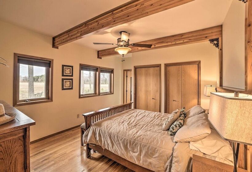 Waterfront Cottage W/ Fishing Dock & Fireplace!