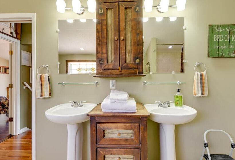 Waterfront Lake Of The Ozarks Home W/ Private Dock