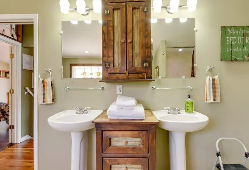 Waterfront Lake Of The Ozarks Home W/ Private Dock