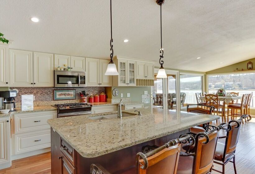 Waterfront Lake Of The Ozarks Home W/ Private Dock
