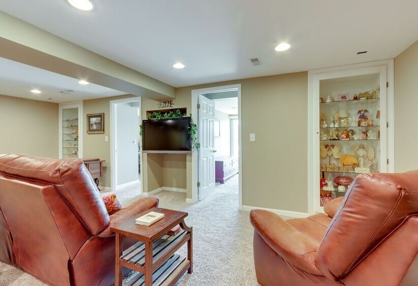 Waterfront Lake Of The Ozarks Home W/ Private Dock