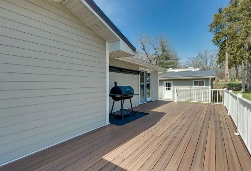 Waterfront Lake Of The Ozarks Home W/ Private Dock