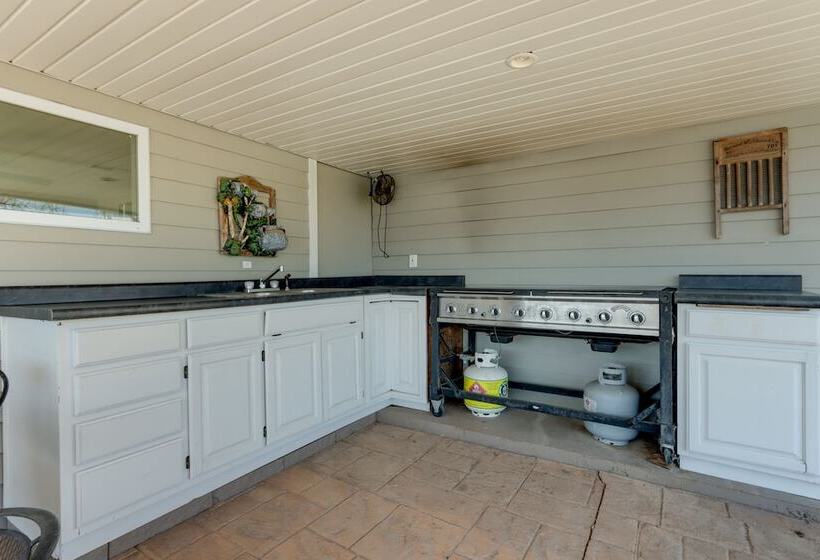 Waterfront Lake Of The Ozarks Home W/ Private Dock