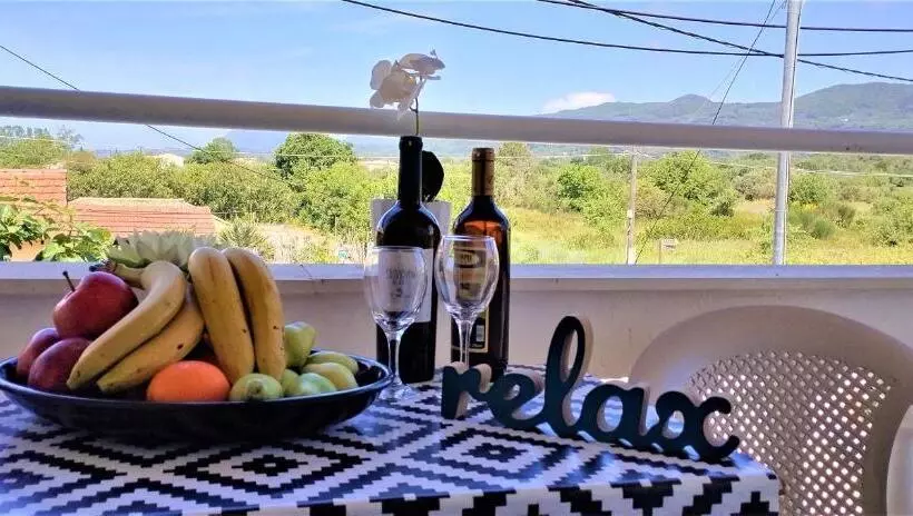 Retkeilymaja Eleni Apartments Sant George Beach