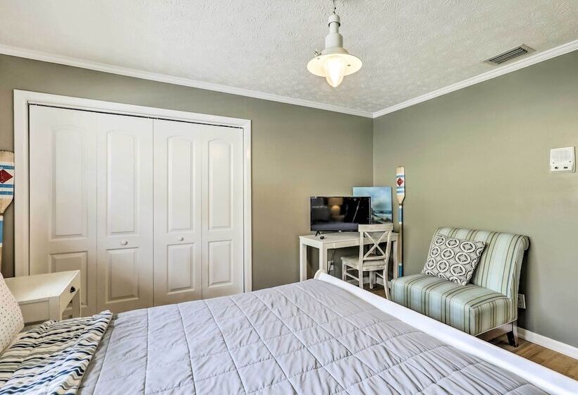 Apollo Beach Waterfront Retreat W/ Boat Dock!