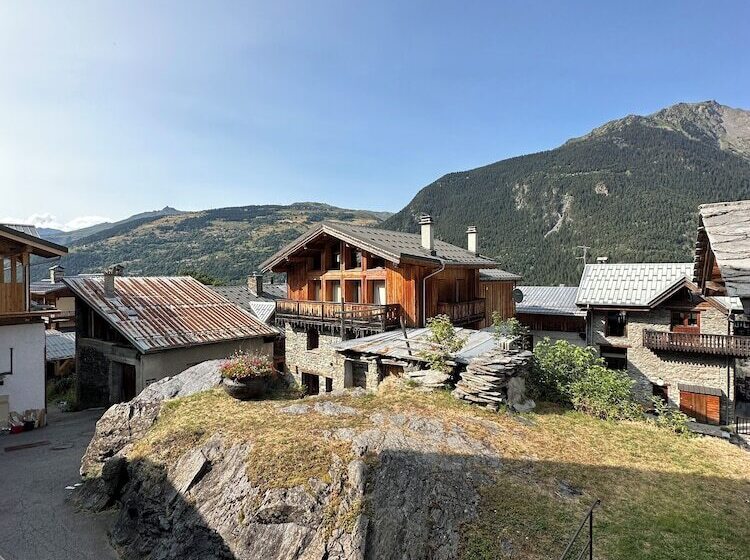 Bed and Breakfast Chalet Violettes