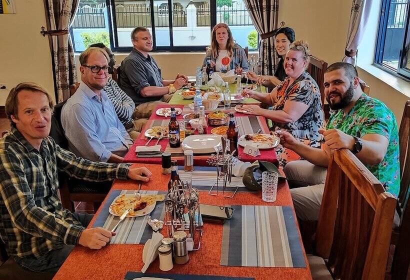 تختخواب و صبحانه Northern Pearl Limited