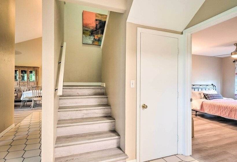 Sunny North Fort Meyers Escape W/ Canal Views!