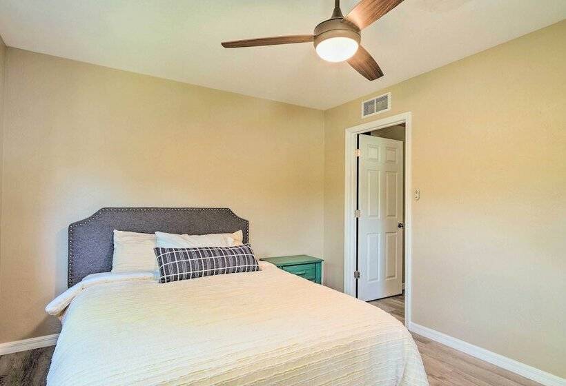 Sunny North Fort Meyers Escape W/ Canal Views!