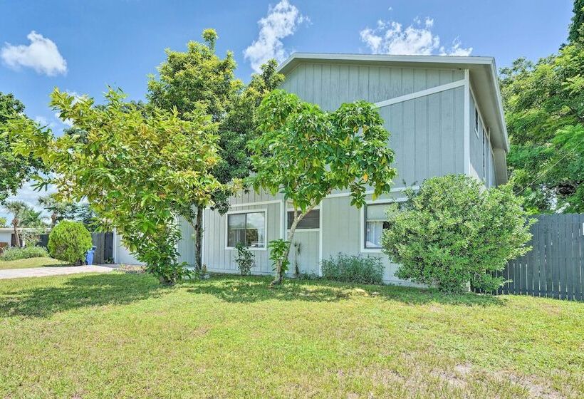 Sunny North Fort Meyers Escape W/ Canal Views!