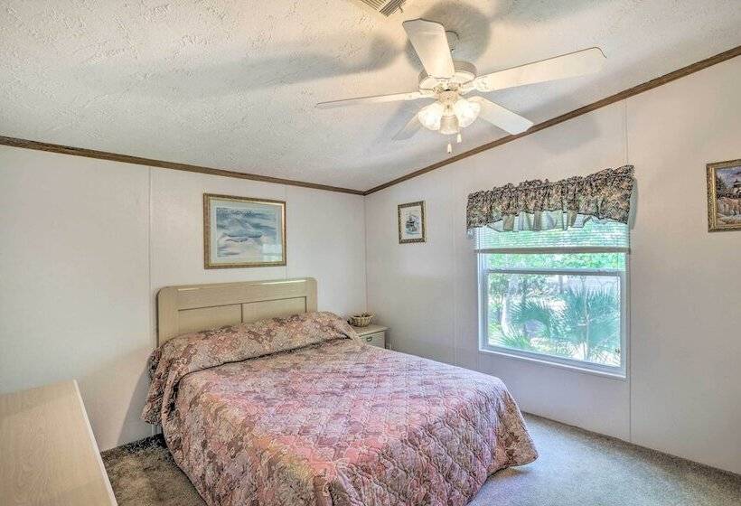 Bright Steinhatchee Home: Proximity To Ocean!