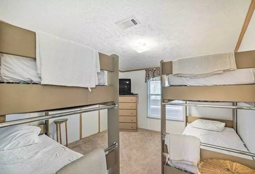 Bright Steinhatchee Home: Proximity To Ocean!