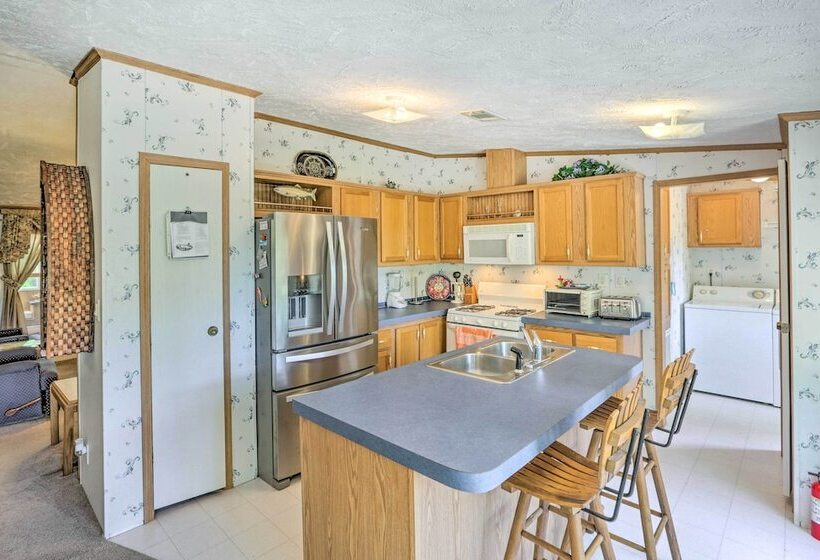 Bright Steinhatchee Home: Proximity To Ocean!