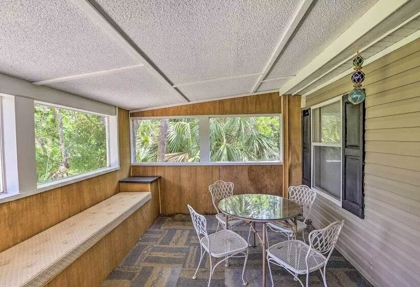 Bright Steinhatchee Home: Proximity To Ocean!