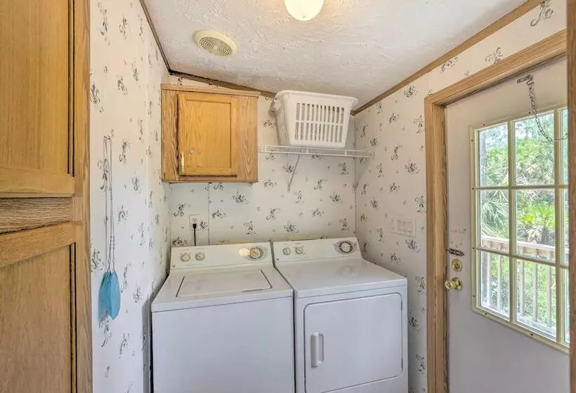 Bright Steinhatchee Home: Proximity To Ocean!