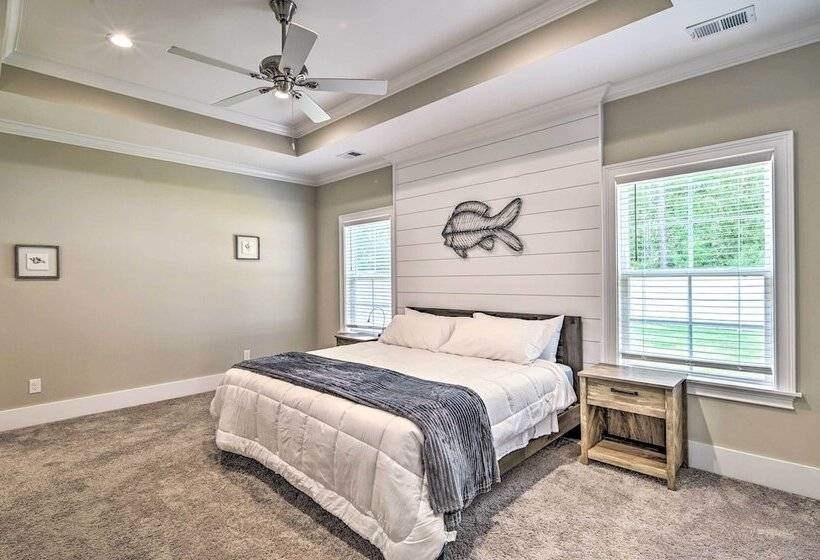 Charming Pawleys Island Home ~ 4 Mi To Beach!