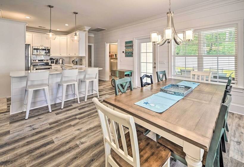 Charming Pawleys Island Home ~ 4 Mi To Beach!