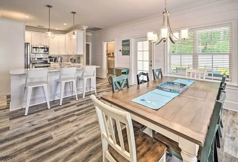 Charming Pawleys Island Home ~ 4 Mi To Beach!