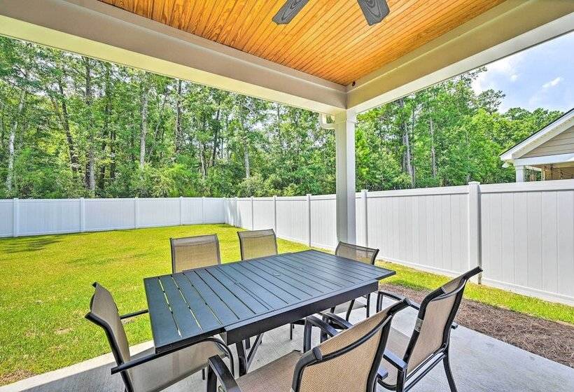 Charming Pawleys Island Home ~ 4 Mi To Beach!