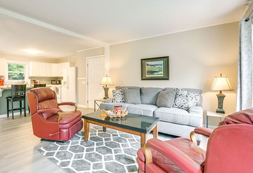 Charming Sanford Hideaway Home W/ Large Yard