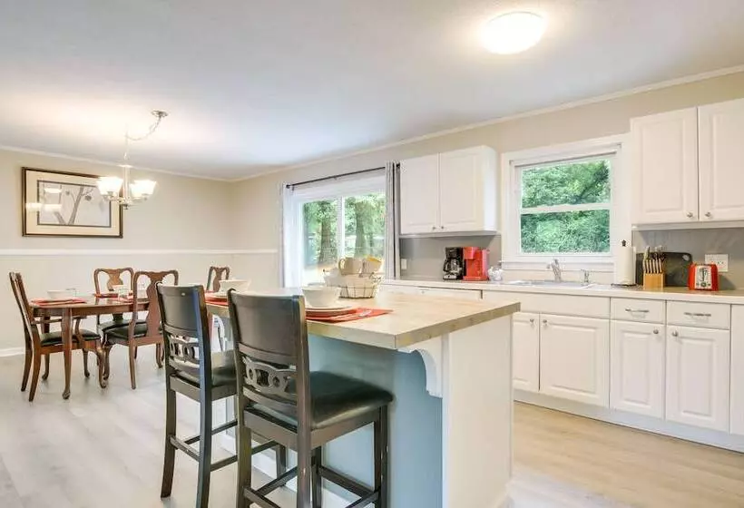 Charming Sanford Hideaway Home W/ Large Yard