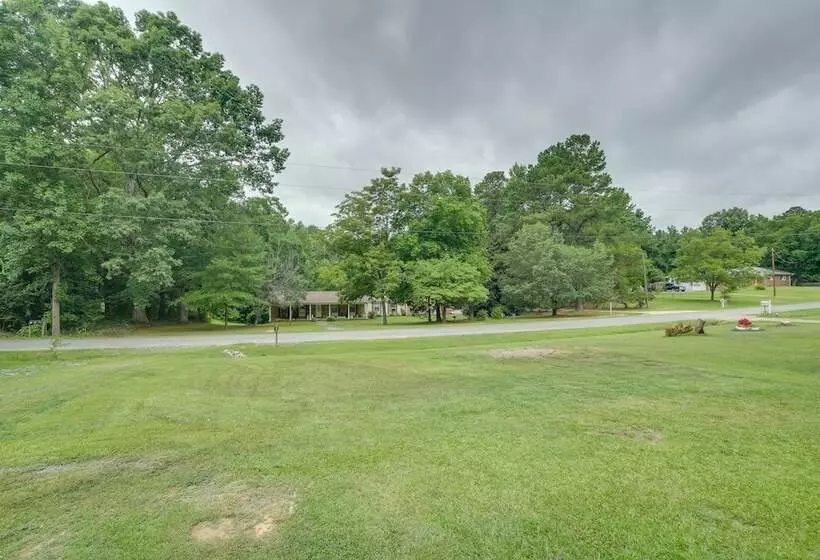 Charming Sanford Hideaway Home W/ Large Yard