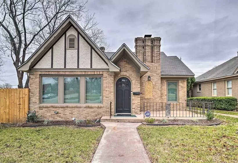 Charming Temple Home Near Hospital & College