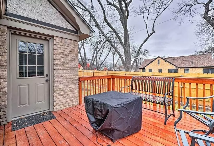 Charming Temple Home Near Hospital & College