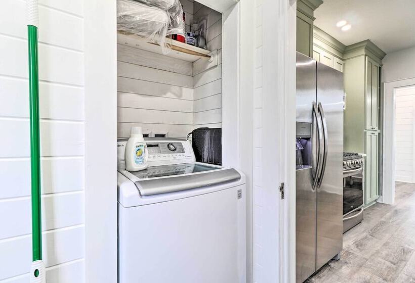 Charming Temple Home Near Hospital & College