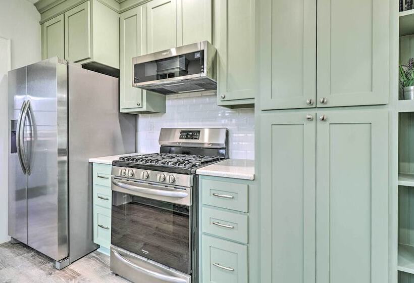 Charming Temple Home Near Hospital & College