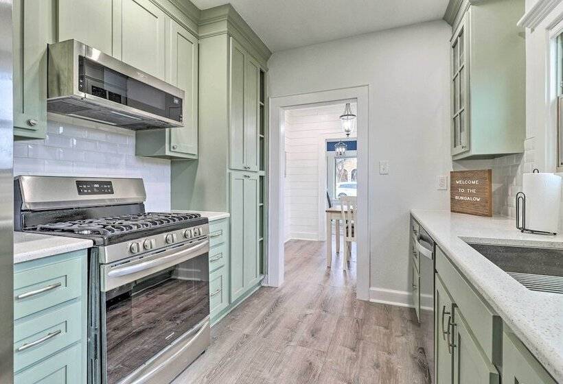 Charming Temple Home Near Hospital & College