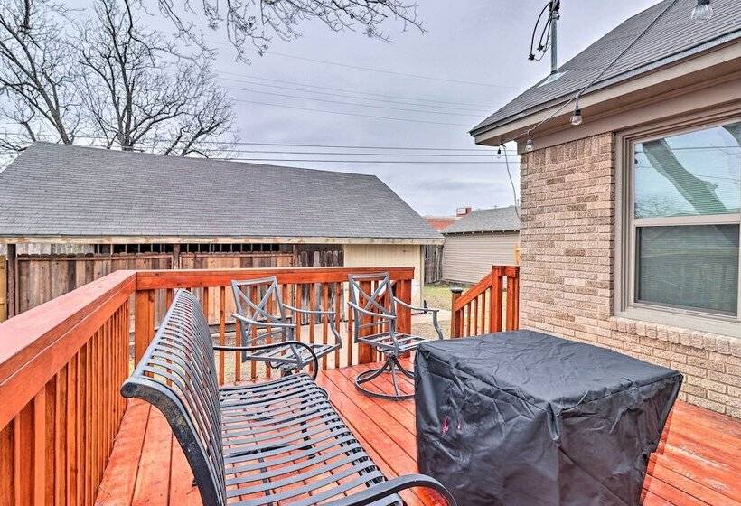 Charming Temple Home Near Hospital & College