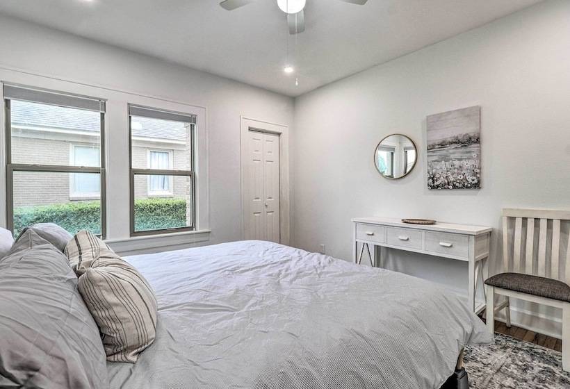 Charming Temple Home Near Hospital & College