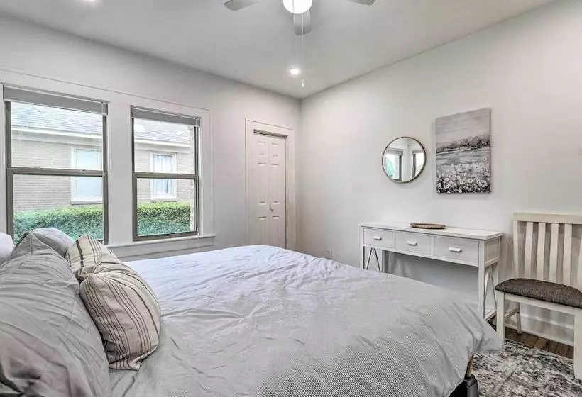 Charming Temple Home Near Hospital & College