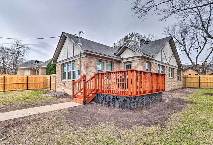 Charming Temple Home Near Hospital & College