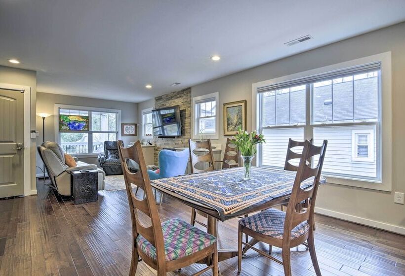 Chic, Central Downtown Duplex ~ 1 Mile To Duke!