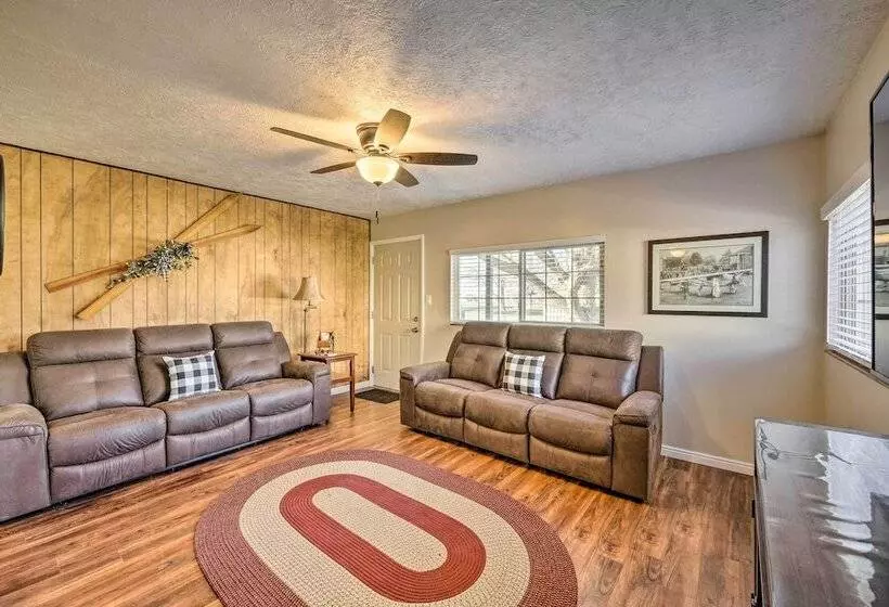 Cozy Cottage W/ Game Room ~ 17 Mi To Dtwn Slc!
