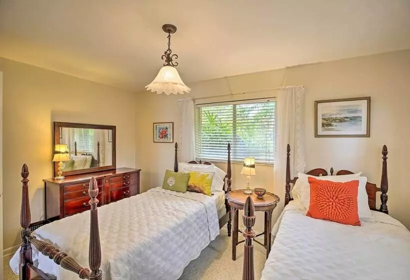 Cape Coral Home W/ Yard < 1 Mi To Dtwn!