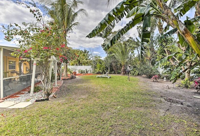 Cape Coral Home W/ Yard < 1 Mi To Dtwn!